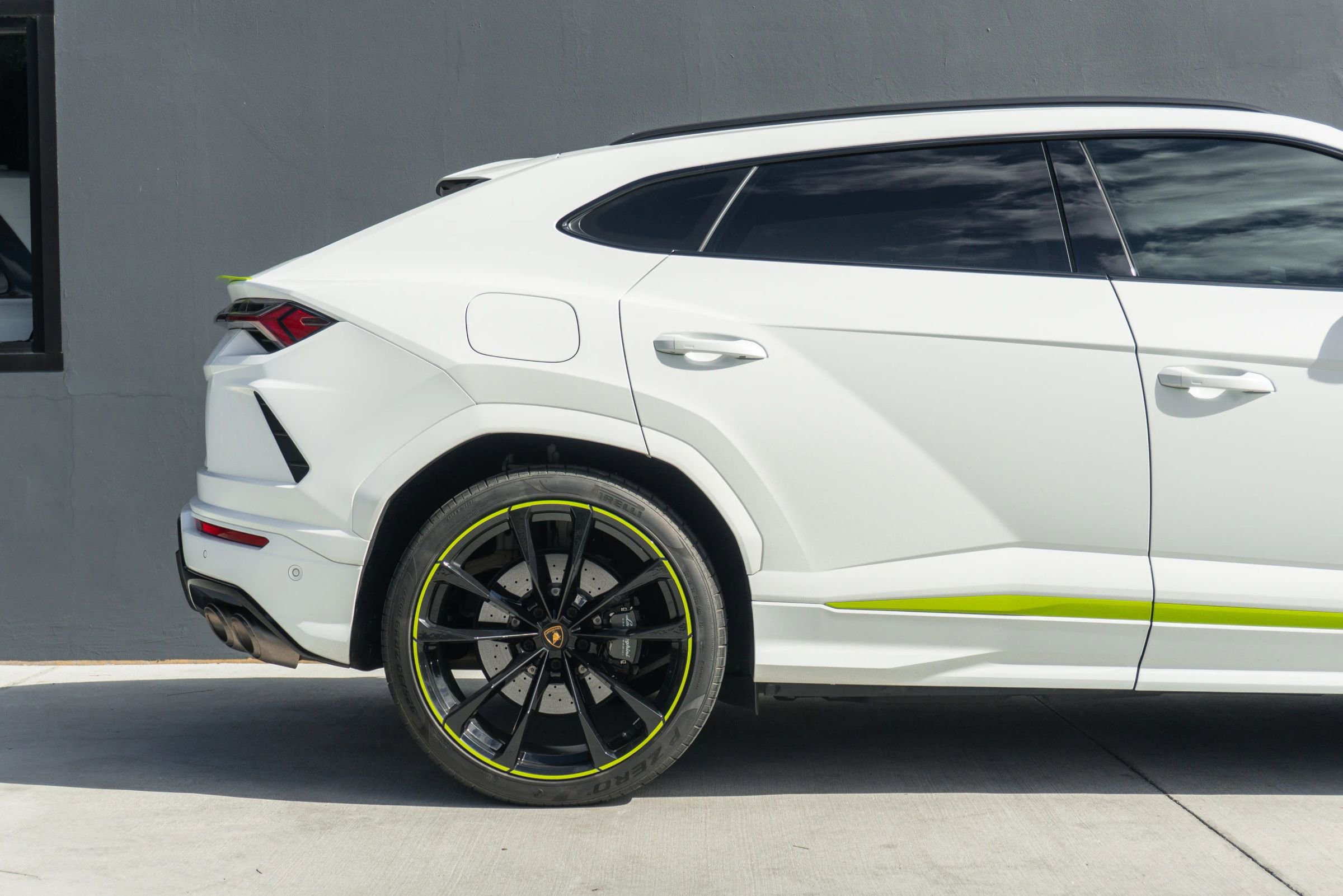 Used 2022 Lamborghini Urus image 34