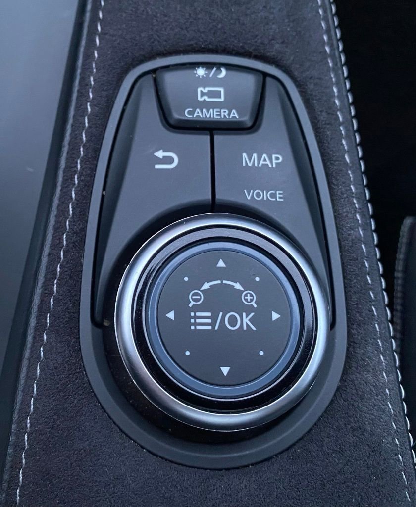 Used 2022 INFINITI QX50 Sensory image 15