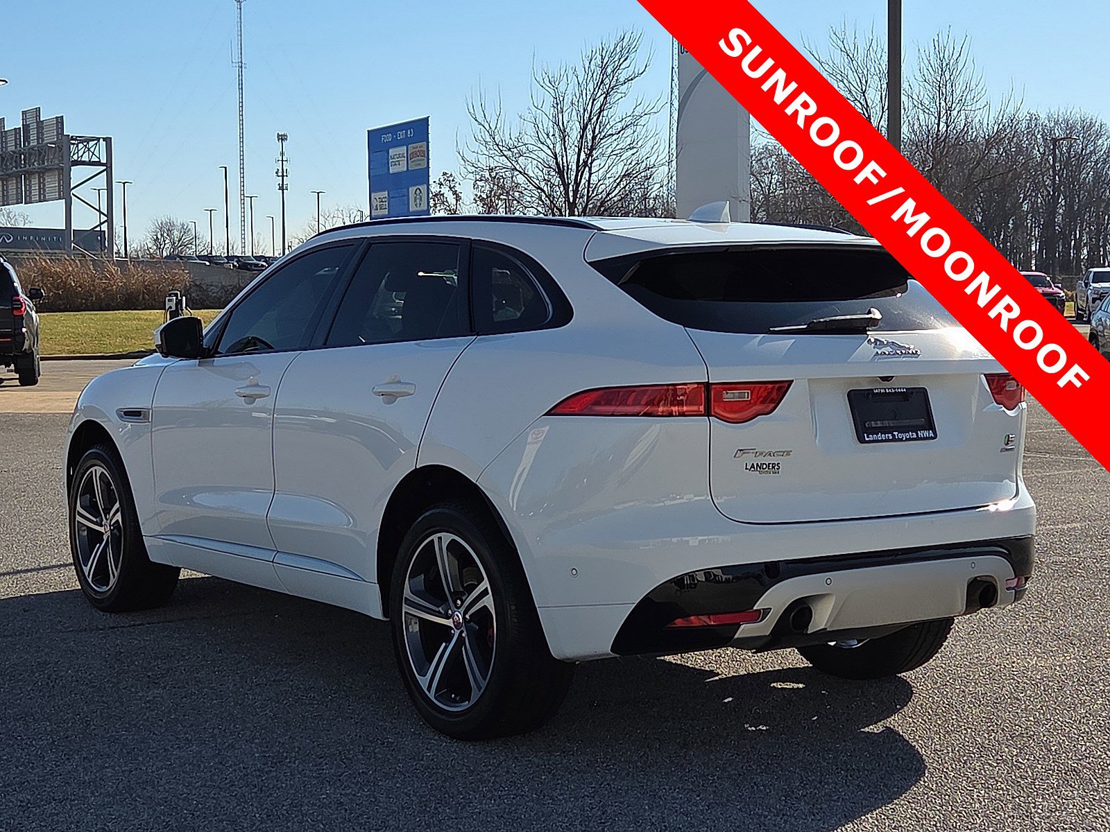 Used 2017 Jaguar F-PACE S image 4