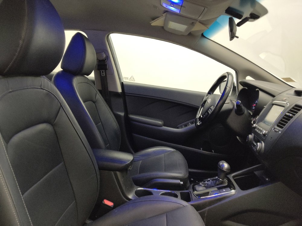 Used 2017 Kia Forte EX image 21