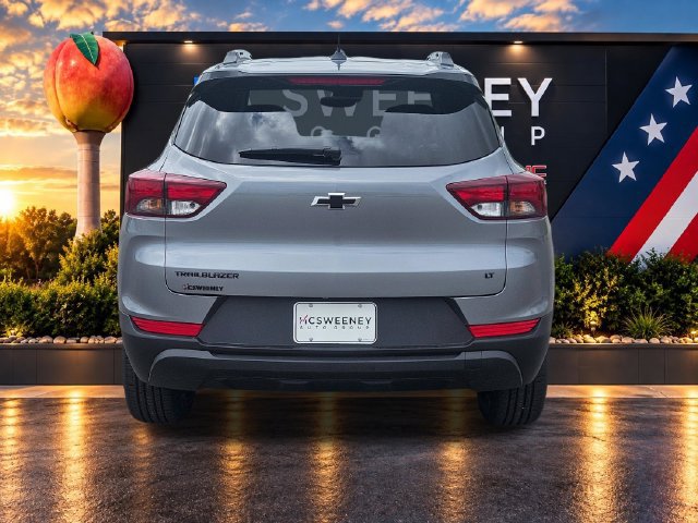New 2026 Chevrolet TrailBlazer LT w/ Midnight Edition FWD image 4