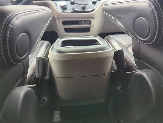 Used 2023 Chrysler Pacifica Touring-L FWD image 18