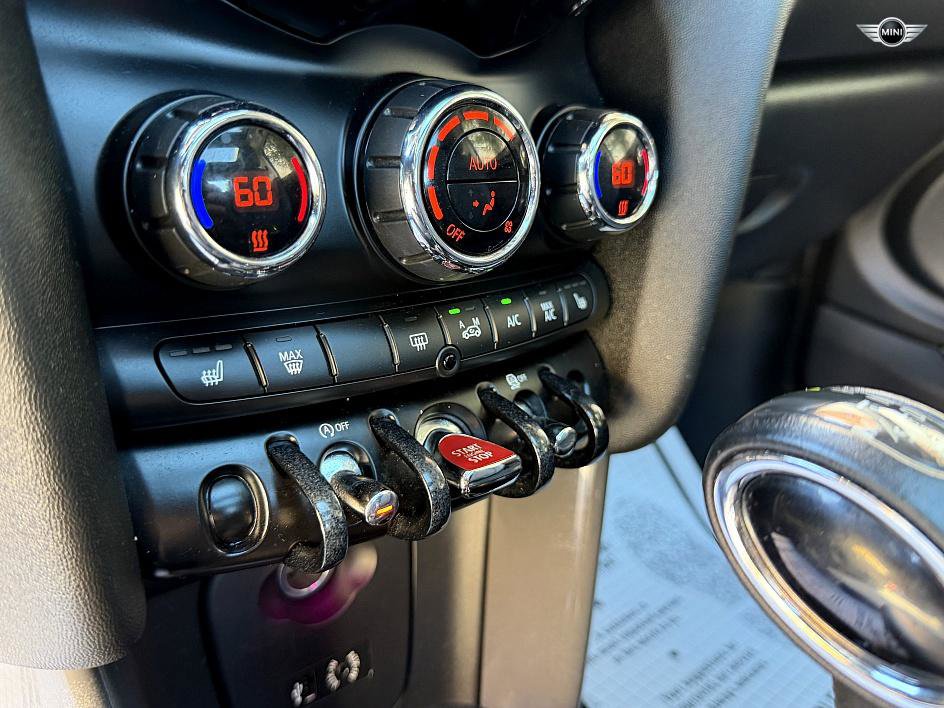 Used 2015 MINI Cooper 2-Door Hardtop image 19