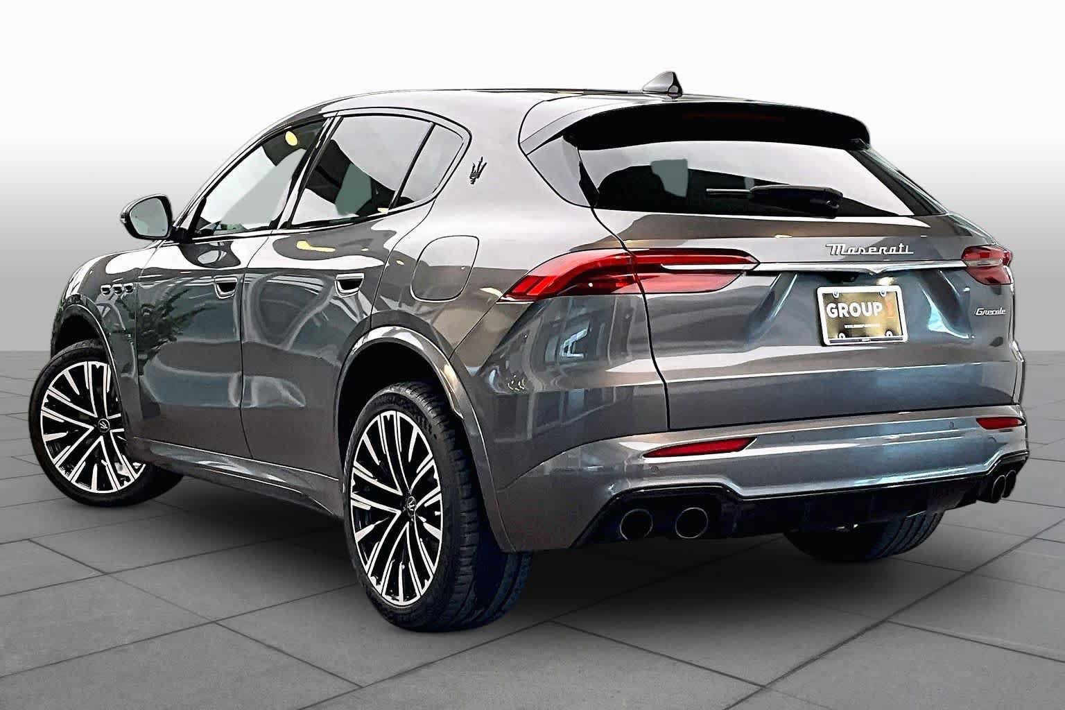 Used 2023 Maserati Grecale Modena AWD/4WD image 12