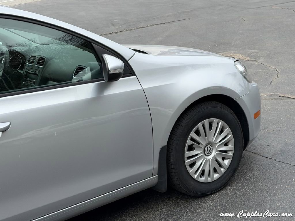 Used 2014 Volkswagen Golf 4-Door FWD image 33