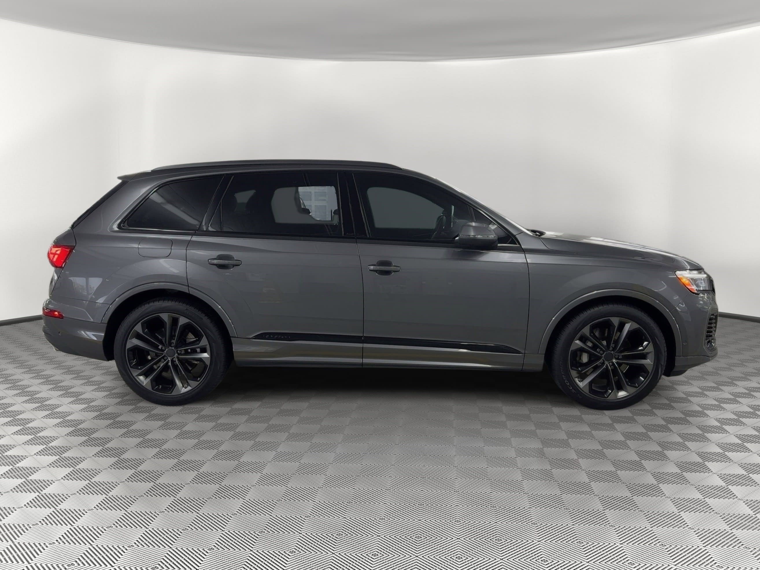 New 2026 Audi Q7 3.0T Premium Plus AWD/4WD image 8