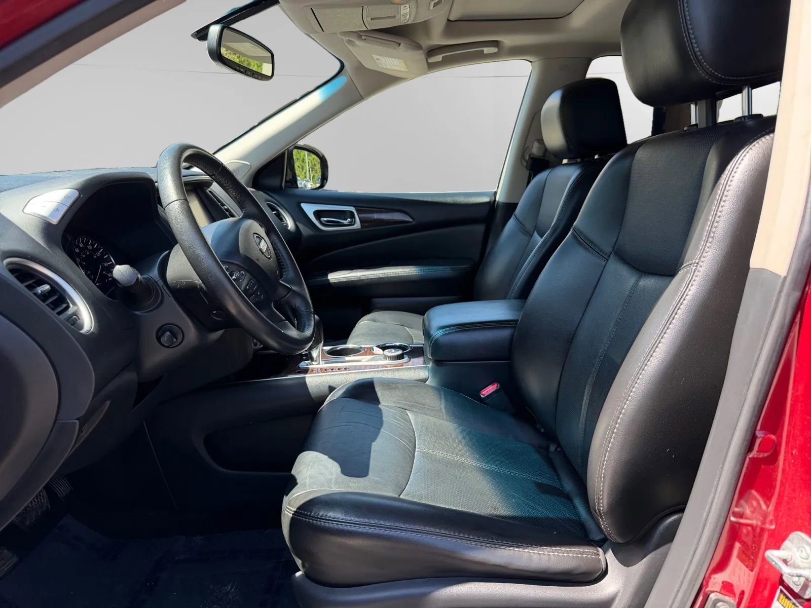 Used 2014 Nissan Pathfinder Platinum w/ Platinum Premium Package AWD/4WD image 10