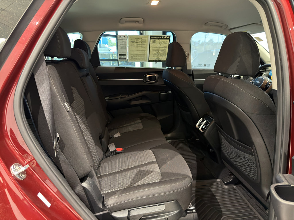 Certified 2024 Kia Sorento LX image 22