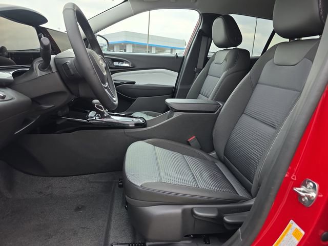 New 2026 Chevrolet Trax LT w/ Driver Confidence Package image 10