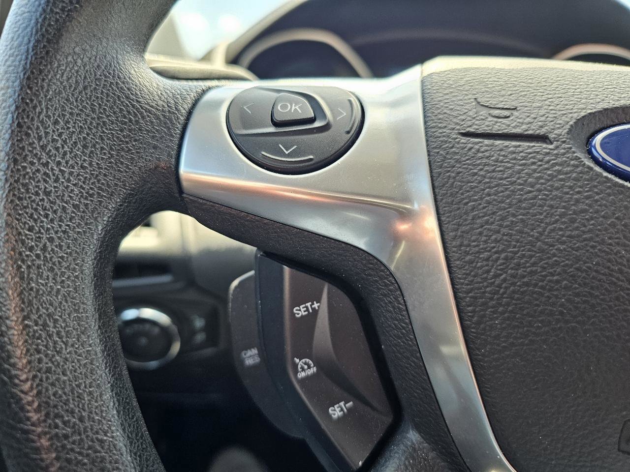 Used 2014 Ford Focus SE FWD image 9