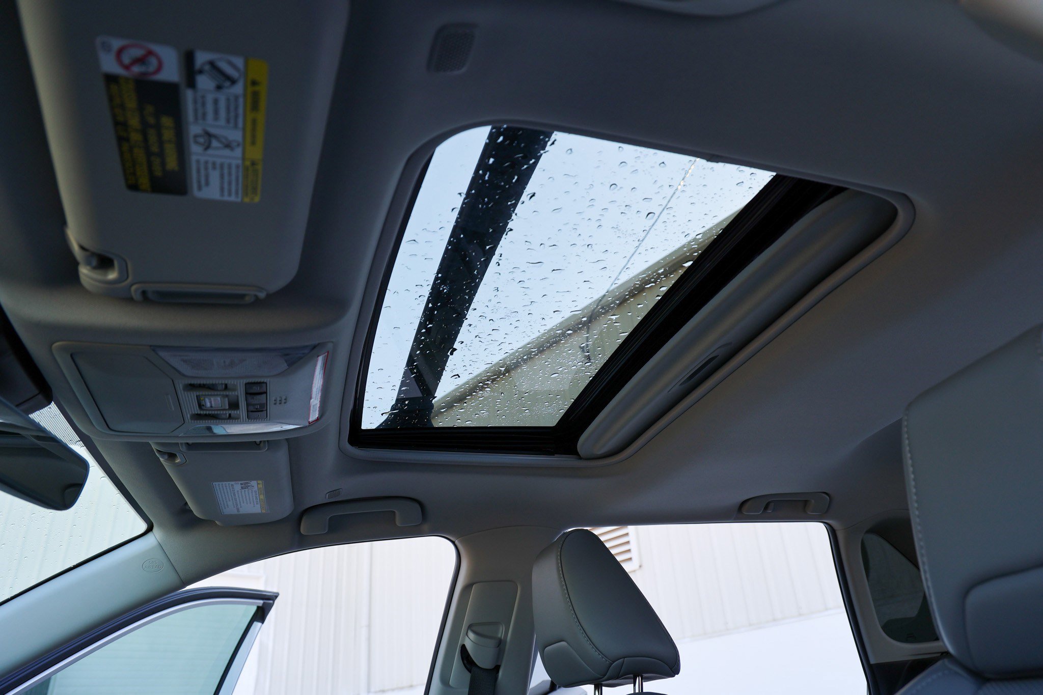 Used 2023 Toyota RAV4 Limited image 28