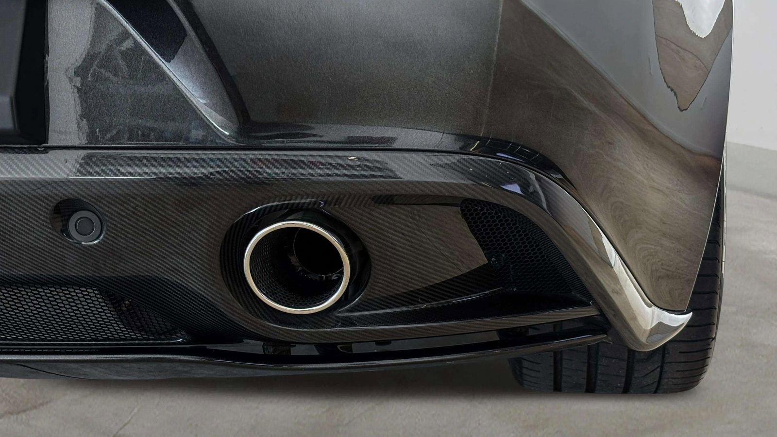 Used 2016 Aston Martin Vanquish Volante image 43