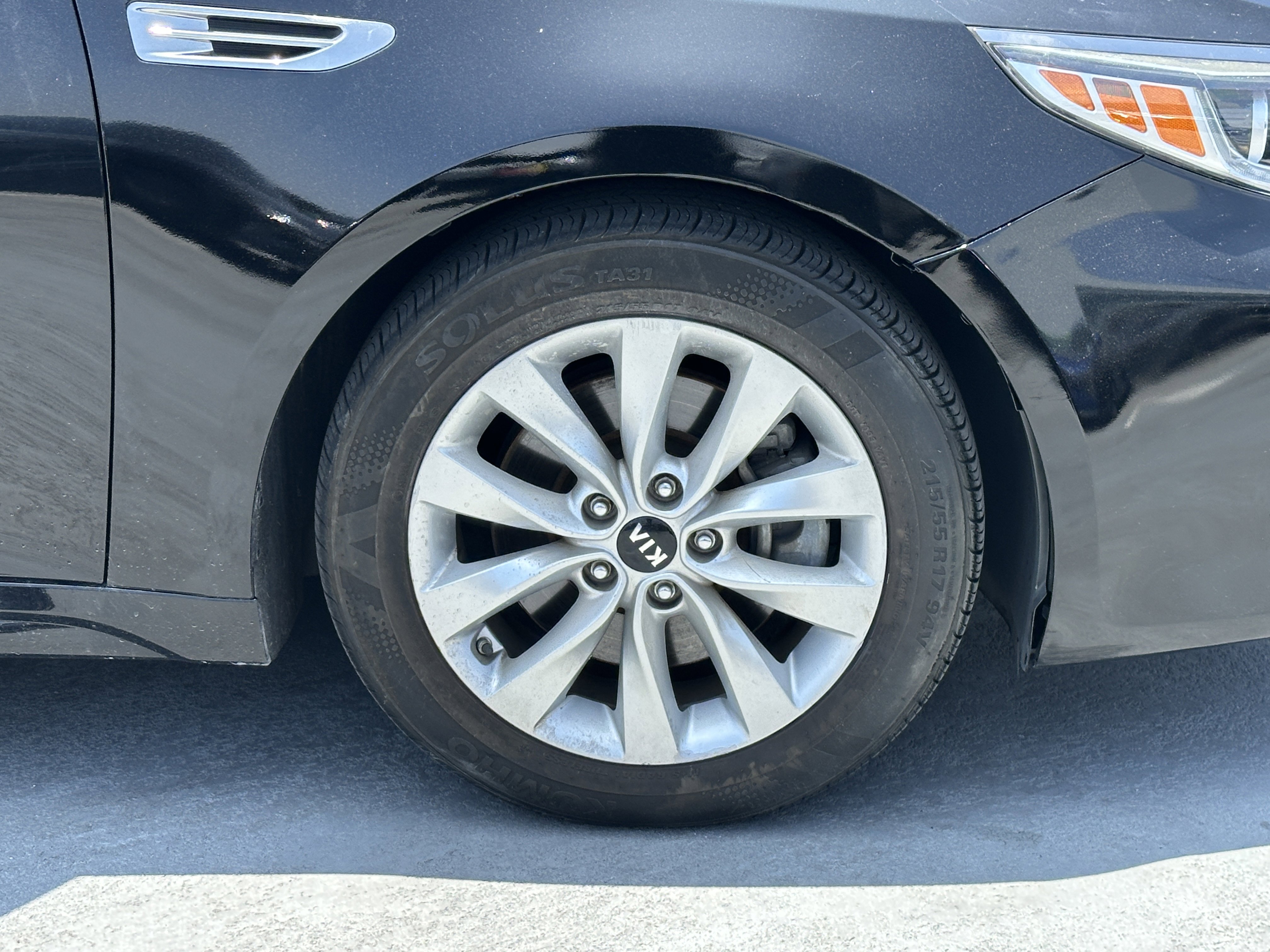 Used 2017 Kia Optima EX w/ Premium Package FWD image 15