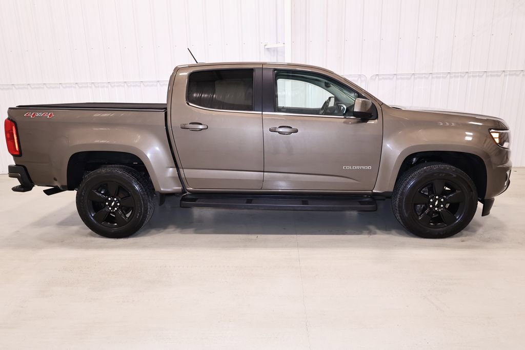 Used 2016 Chevrolet Colorado LT w/ LT Convenience Package image 2