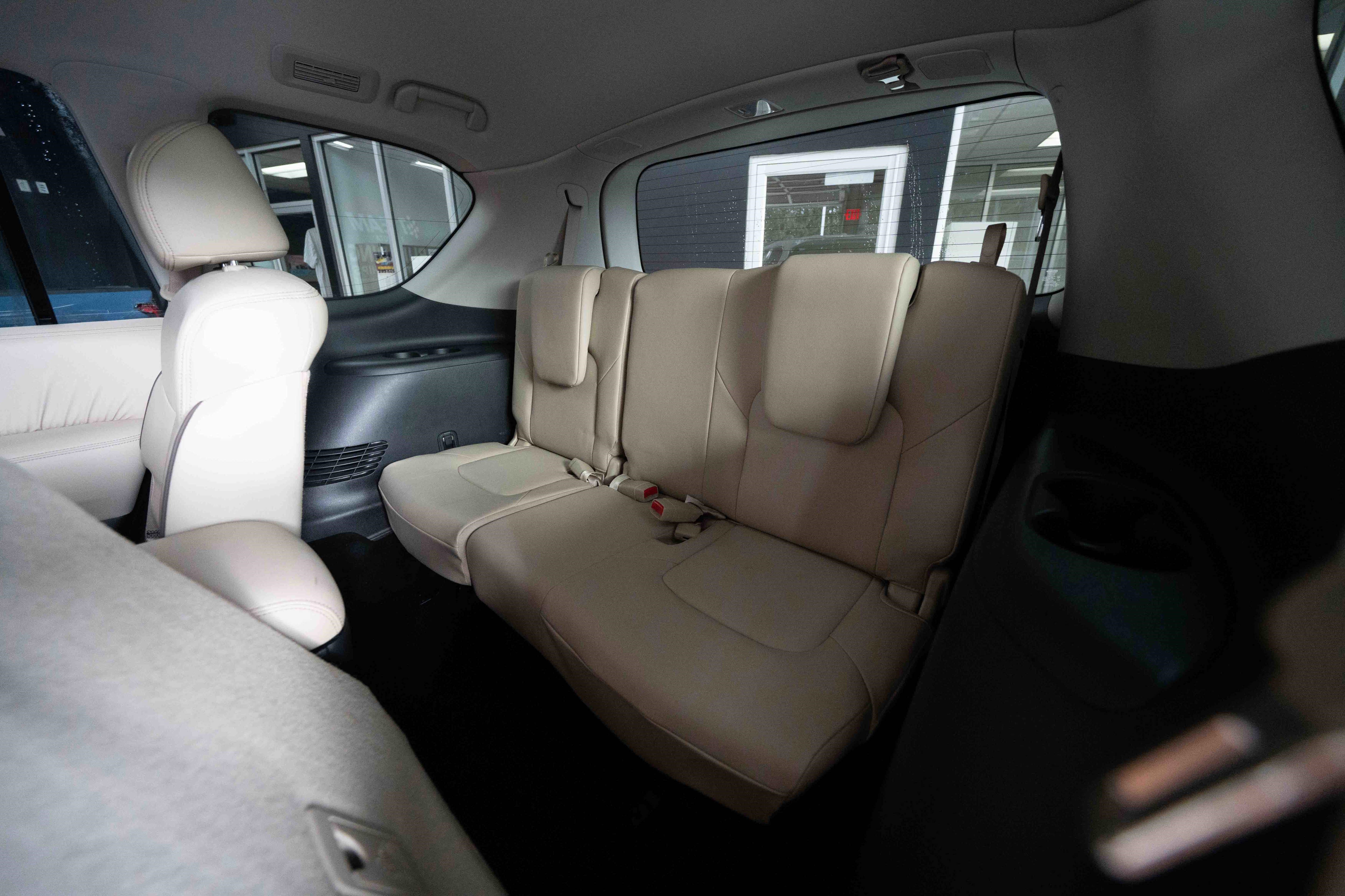 Used 2024 Nissan Armada SL w/ Captain's Chairs Package image 24