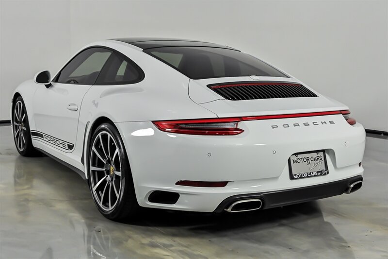 Used 2017 Porsche 911 Carrera 4 AWD/4WD image 8