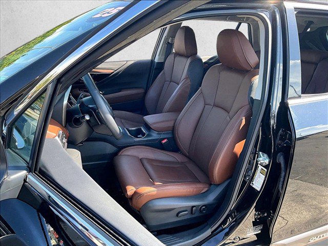 Used 2025 Subaru Outback Touring AWD/4WD image 25