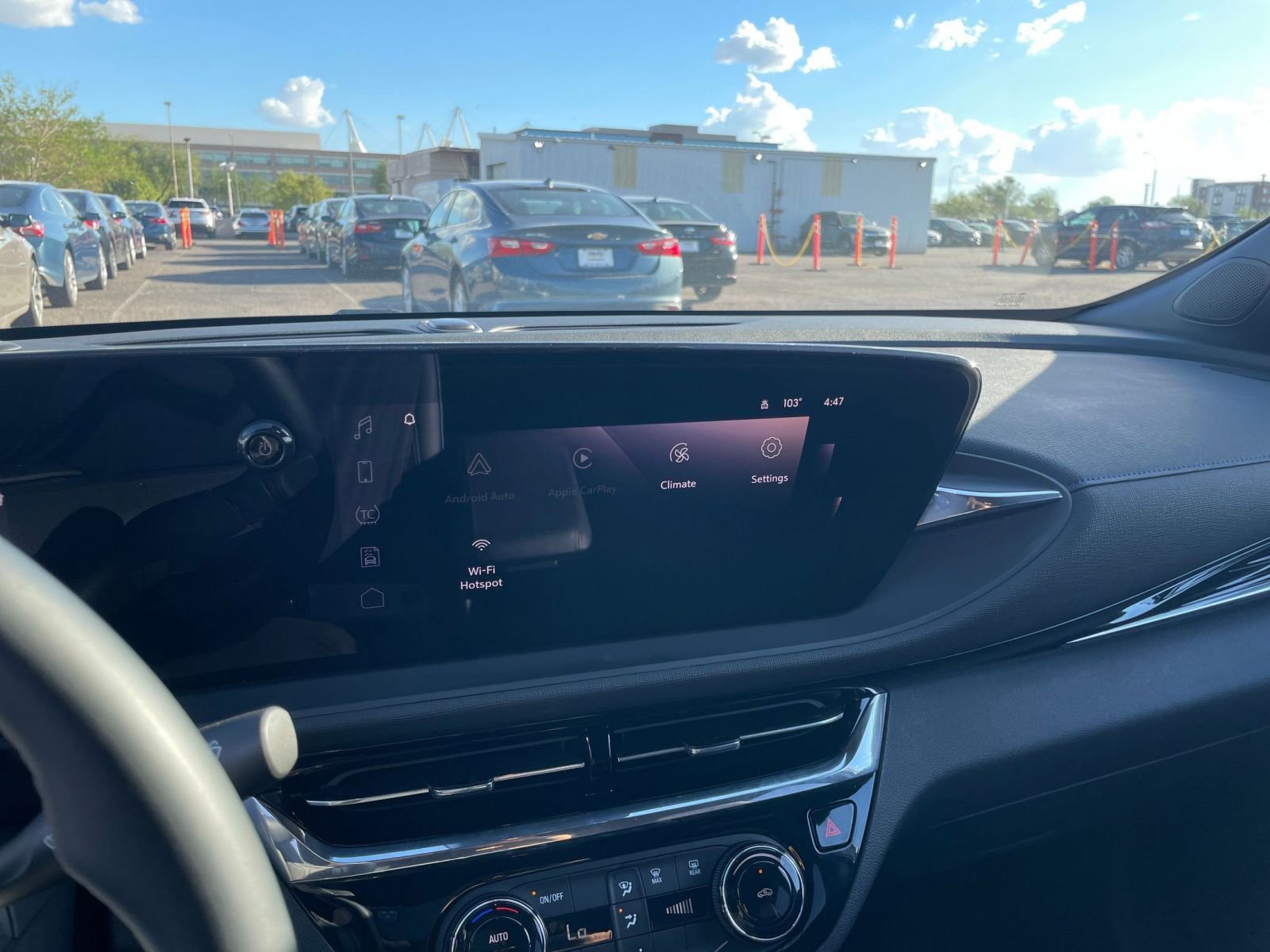 Used 2025 Buick Envista Sport Touring image 21