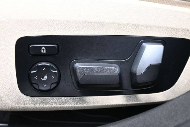 Used 2019 BMW 330i Sedan w/ Convenience Package RWD image 8