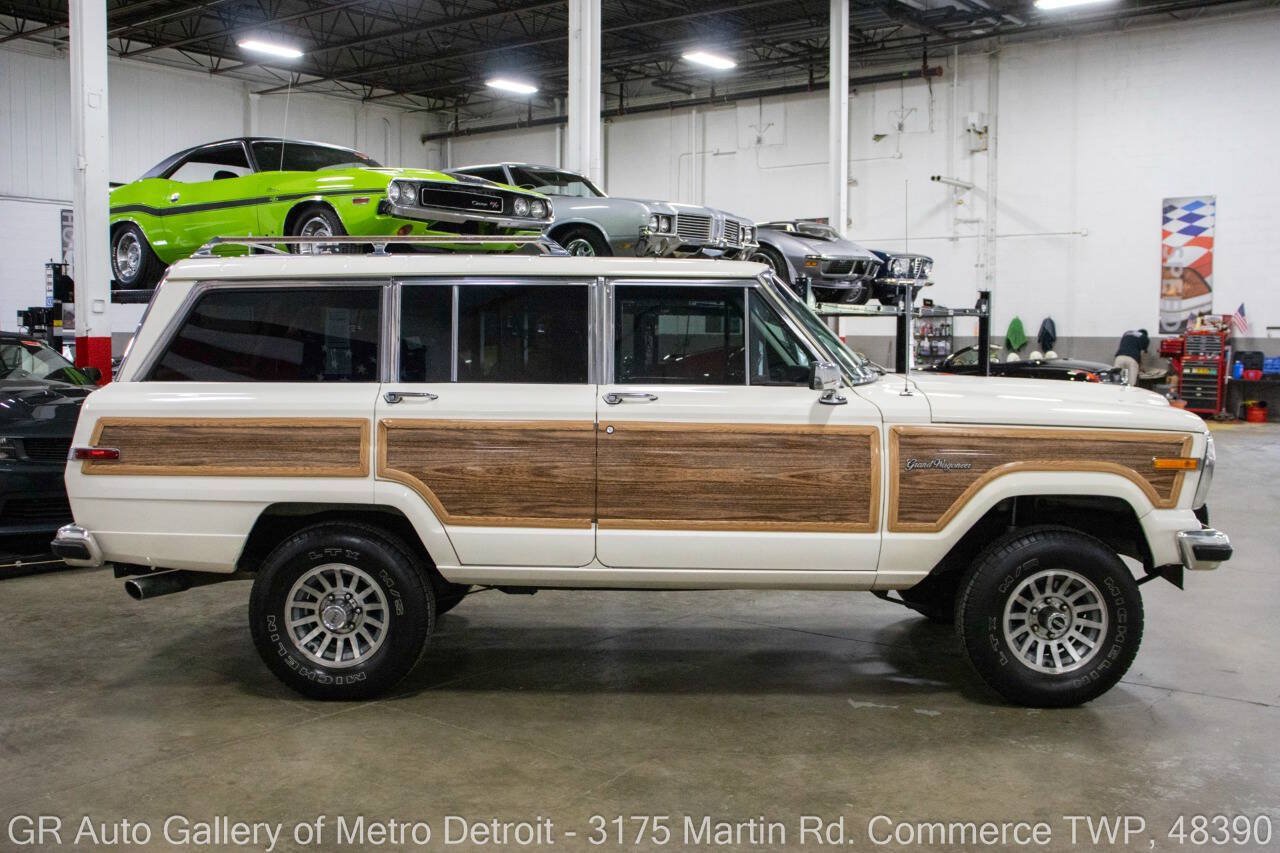 Used 1987 Jeep Grand Wagoneer AWD/4WD image 8
