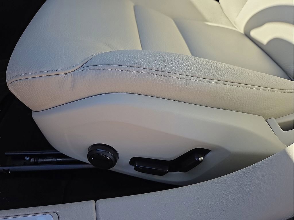 New 2026 Volvo V60 B5 Cross Country Plus w/ Protection Package Premier image 23