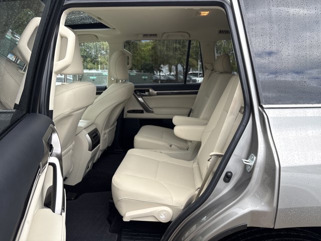 Used 2021 Lexus GX 460 Premium AWD/4WD image 14