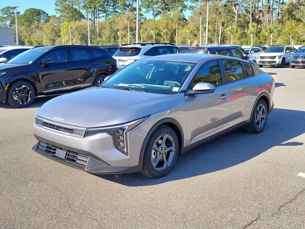 New 2026 Kia K4 LXS image 3
