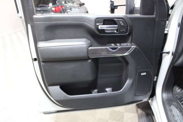 Used 2020 Chevrolet Silverado 2500 LTZ w/ LTZ Premium Package image 16
