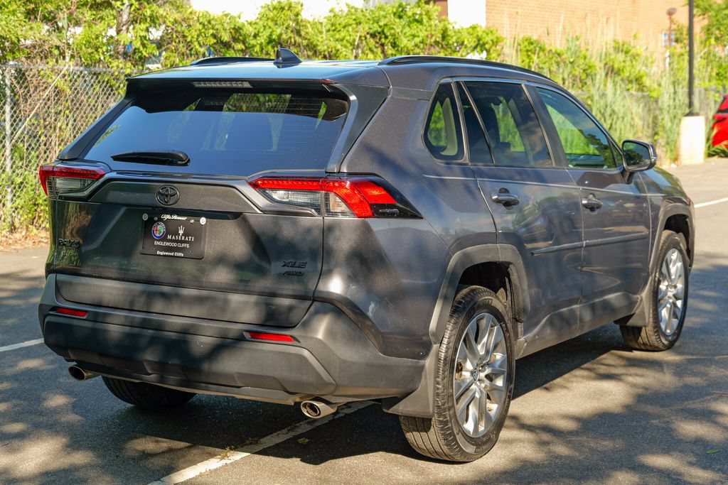 Used 2023 Toyota RAV4 XLE Premium AWD/4WD image 7