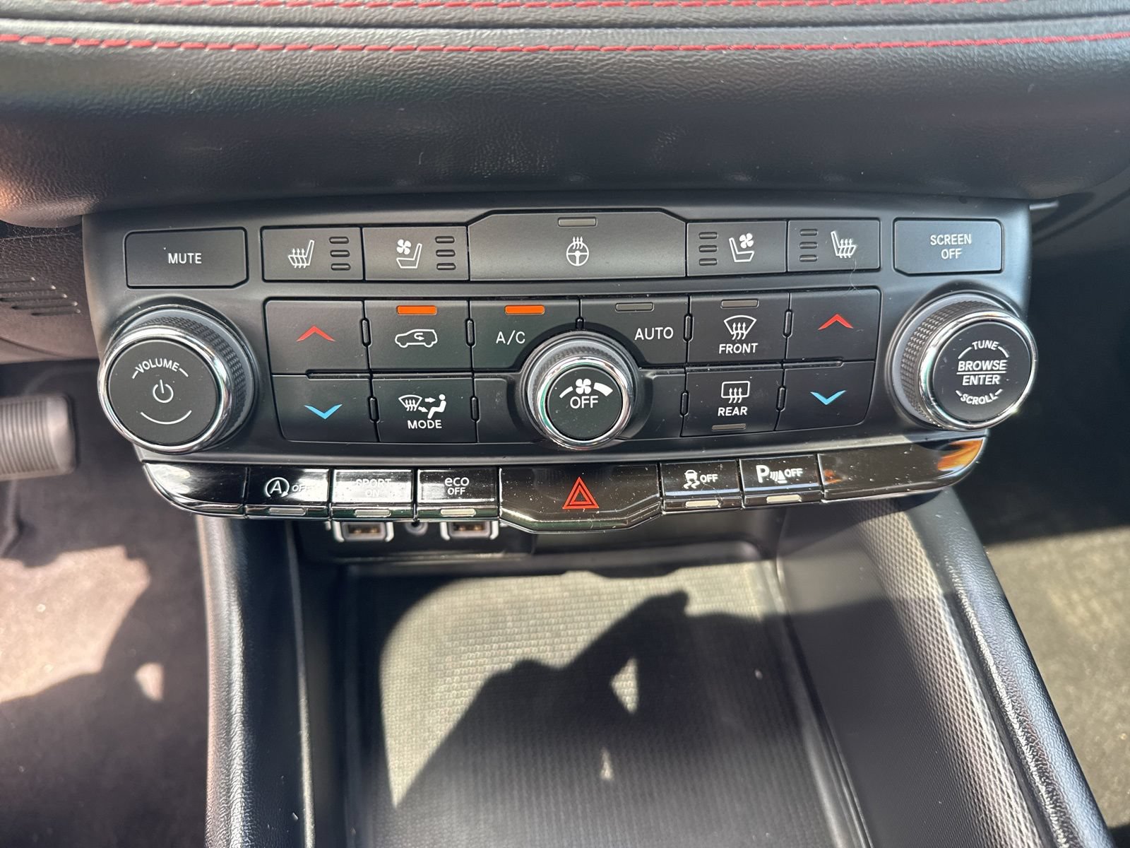 Used 2023 Dodge Durango GT AWD/4WD image 31