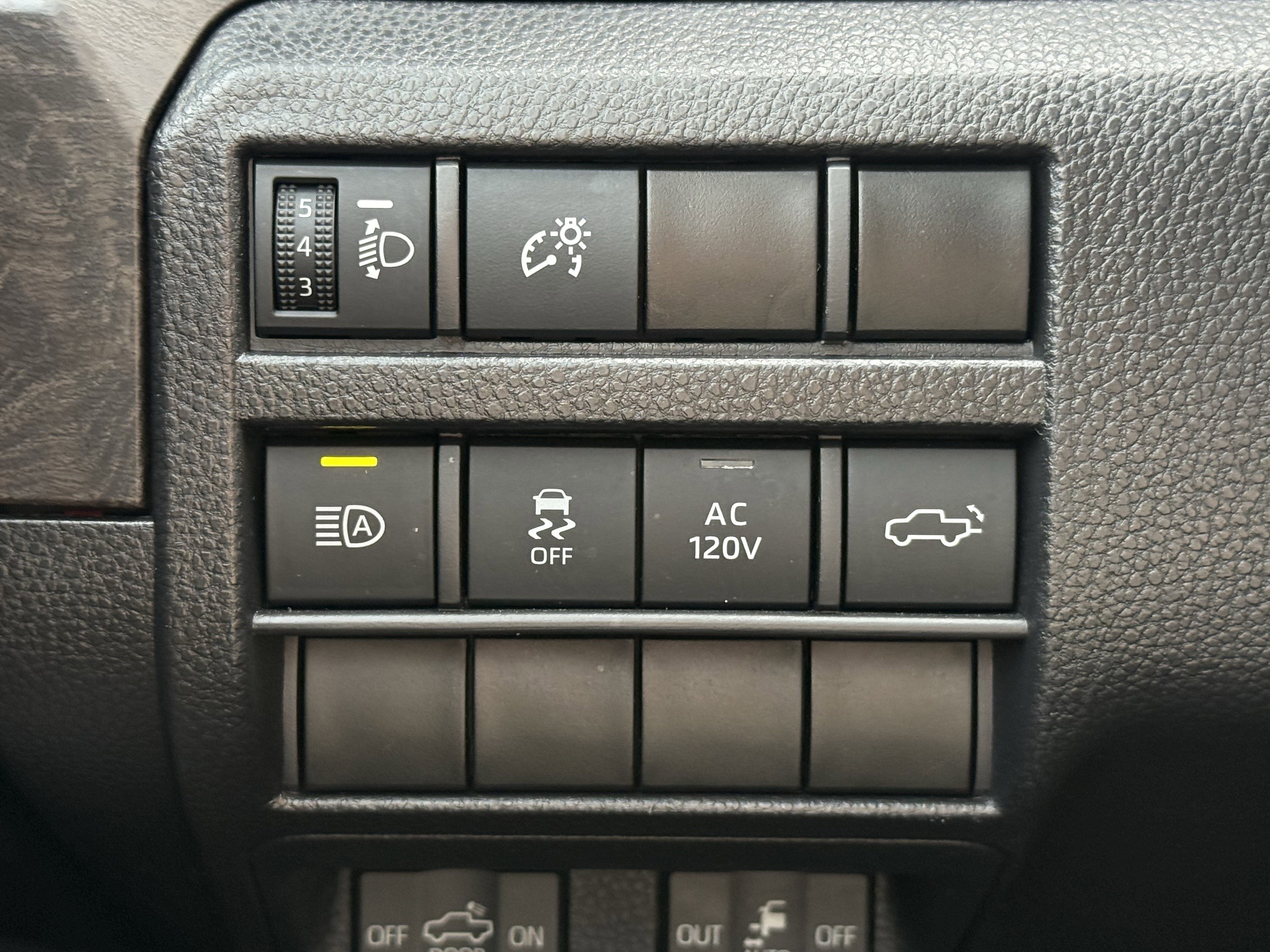 Used 2025 Toyota Tacoma 4x4 Double Cab image 26