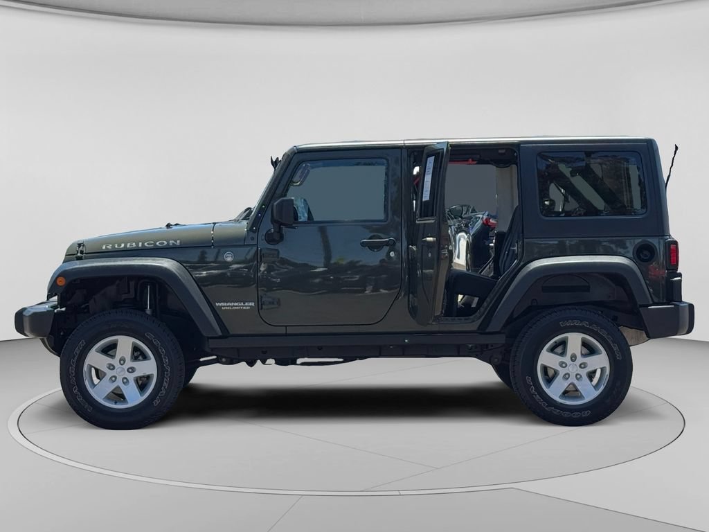 Used 2016 Jeep Wrangler Unlimited Rubicon w/ Connectivity Group AWD/4WD image 28