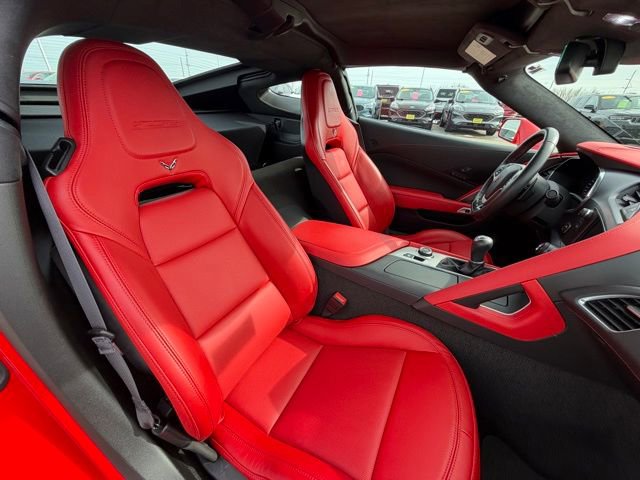 Used 2015 Chevrolet Corvette Z06 w/ 3LZ Preferred Equipment Group image 31