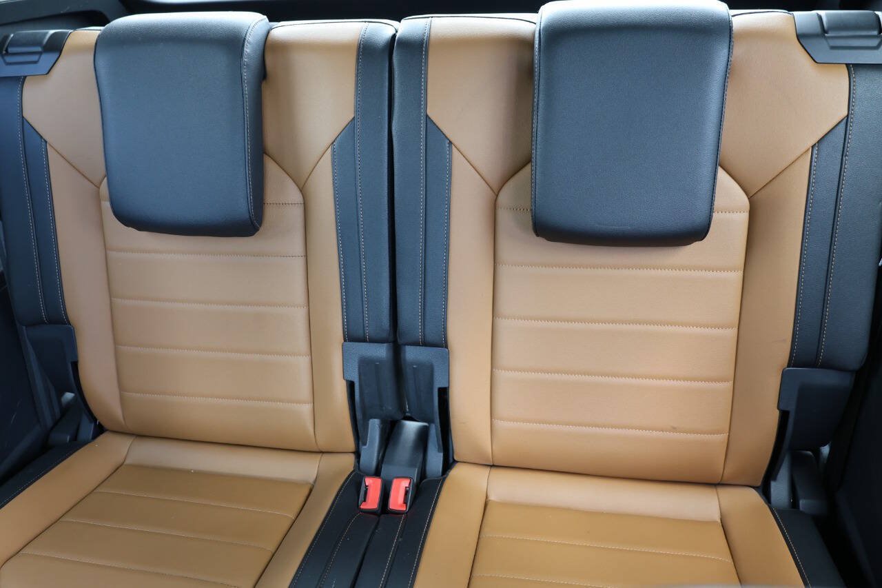 Used 2019 Volkswagen Atlas SEL Premium AWD/4WD image 17