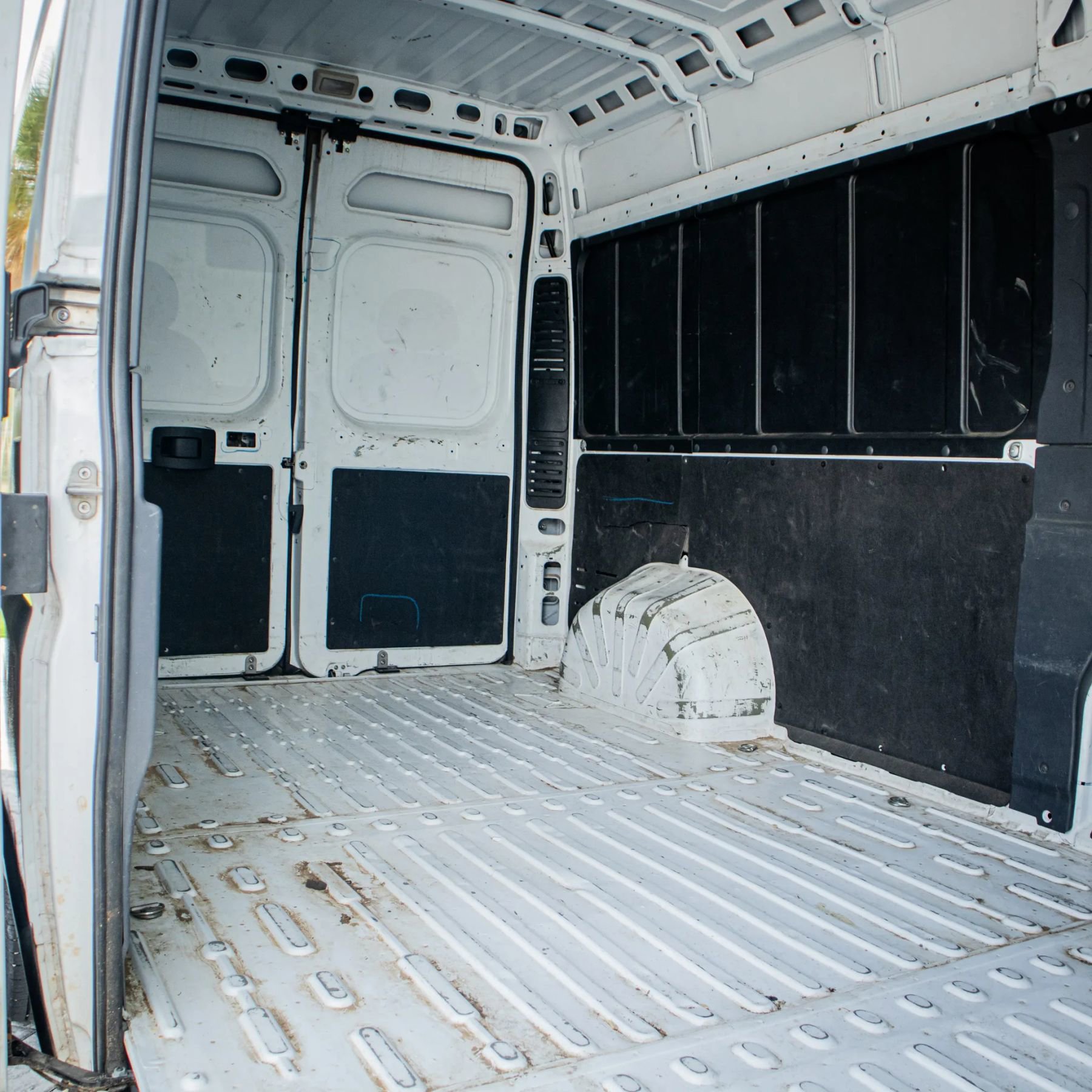 Used 2023 RAM ProMaster 2500 FWD image 18