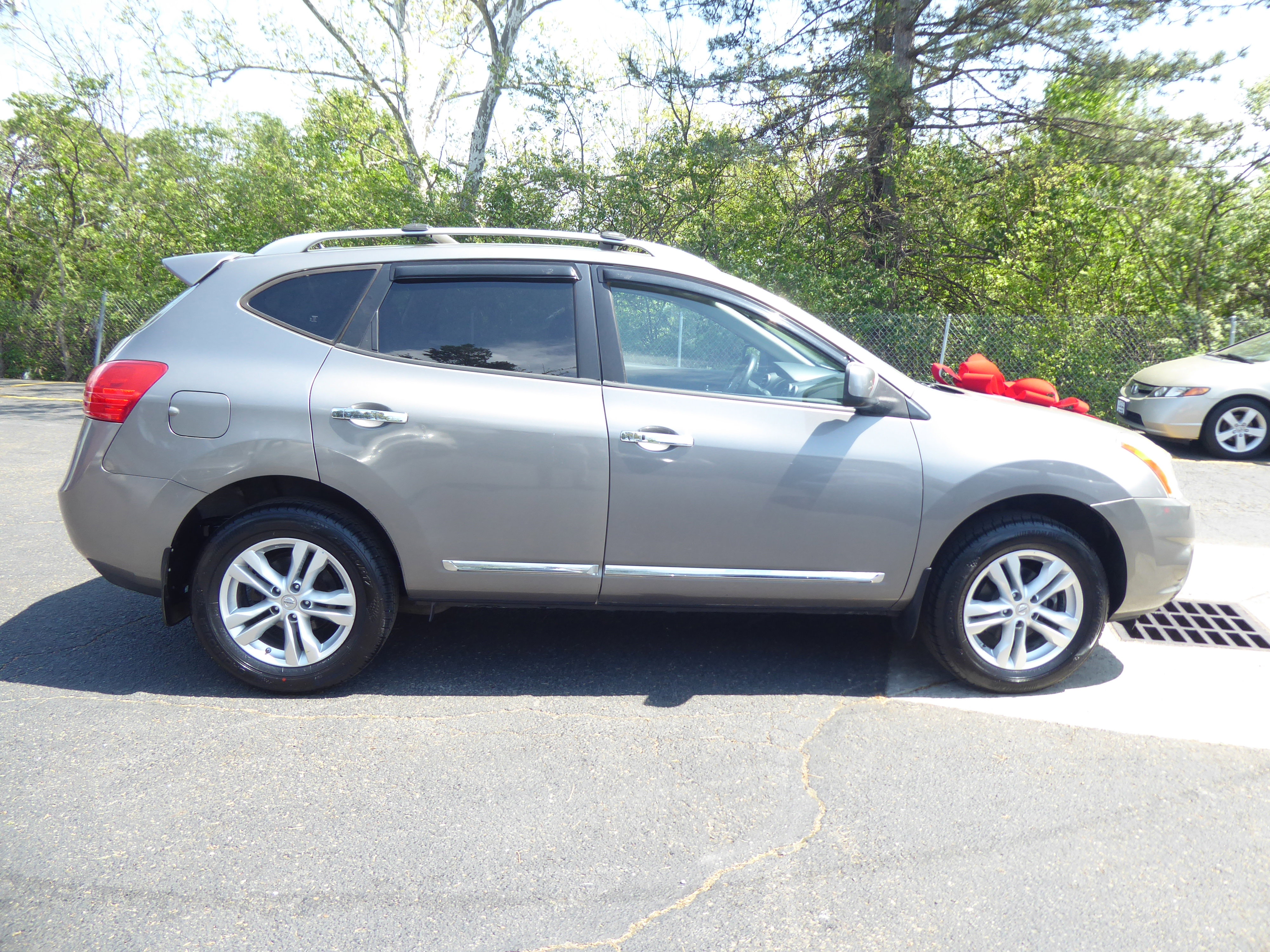 Used 2012 Nissan Rogue SV w/ Premium Pkg AWD/4WD image 6