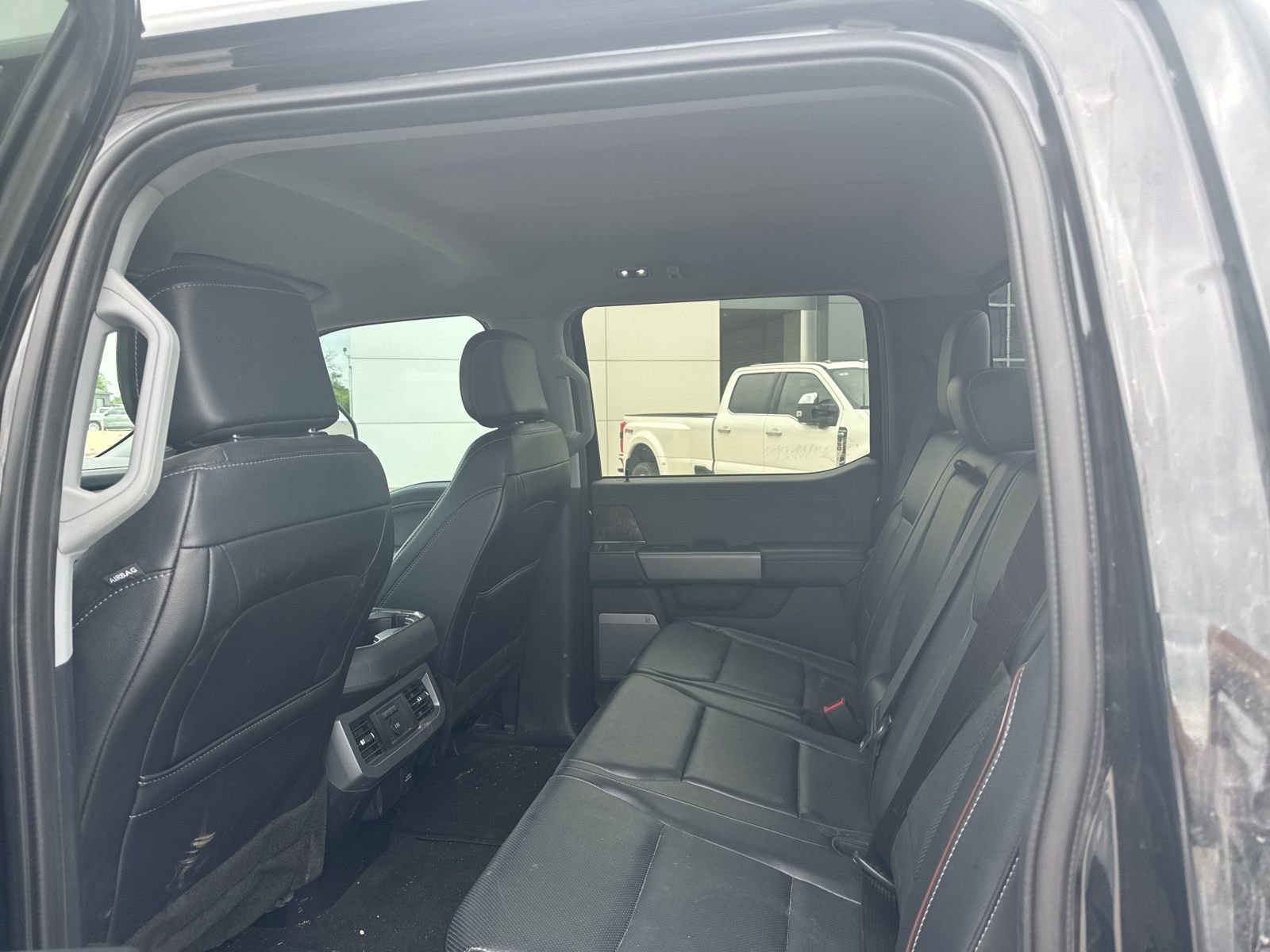 Used 2024 Ford F250 Lariat w/ Chrome Package image 10