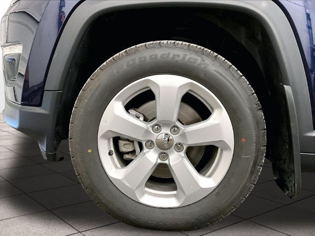 Used 2018 Jeep Compass Latitude w/ Popular Equipment Group AWD/4WD image 8