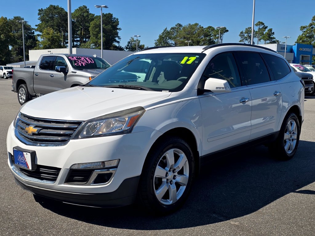Used 2017 Chevrolet Traverse LT w/ Style and Technology Package