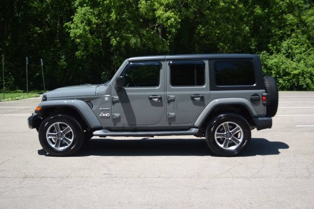 Used 2018 Jeep Wrangler Unlimited Sahara AWD/4WD image 22