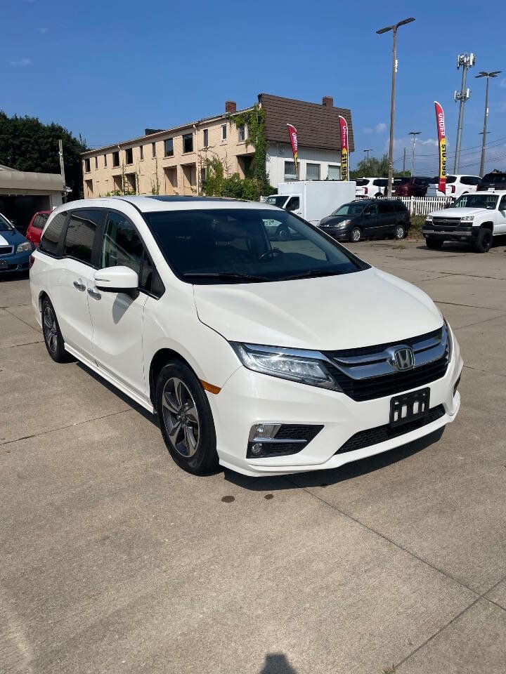 Used 2018 Honda Odyssey Touring image 3