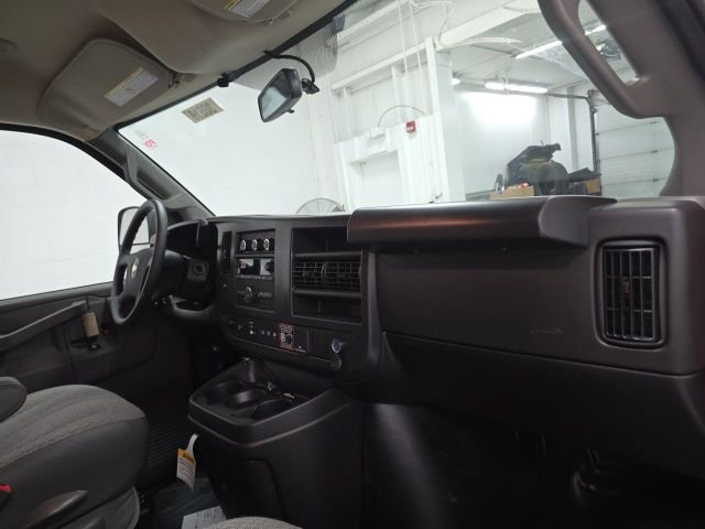 New 2026 Chevrolet Express 3500 w/ Driver Convenience Package image 23