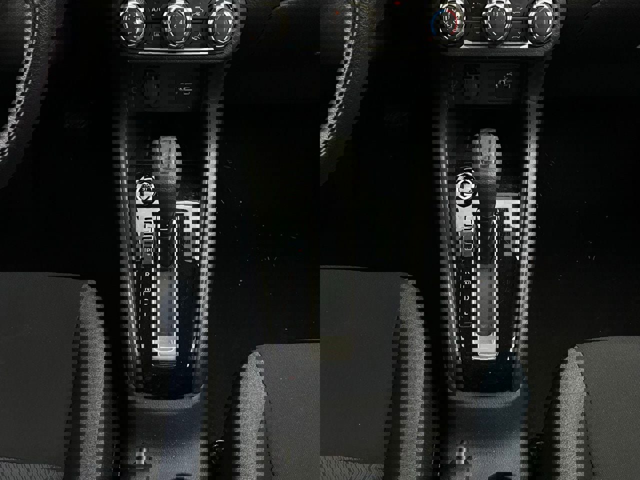 Used 2025 Nissan Versa SV image 14