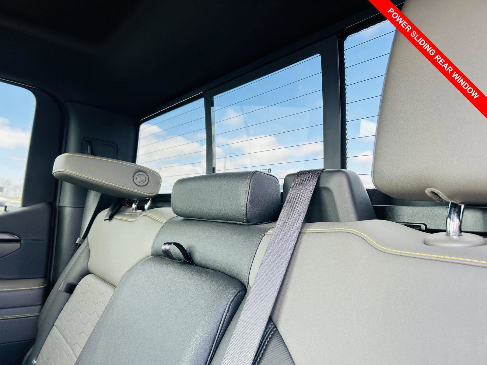 Used 2022 Chevrolet Silverado 1500 ZR2 w/ Technology Package image 16