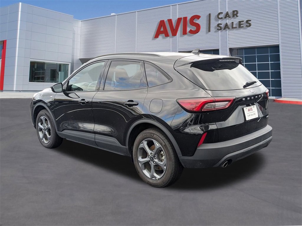 Used 2025 Ford Escape ST-Line image 3
