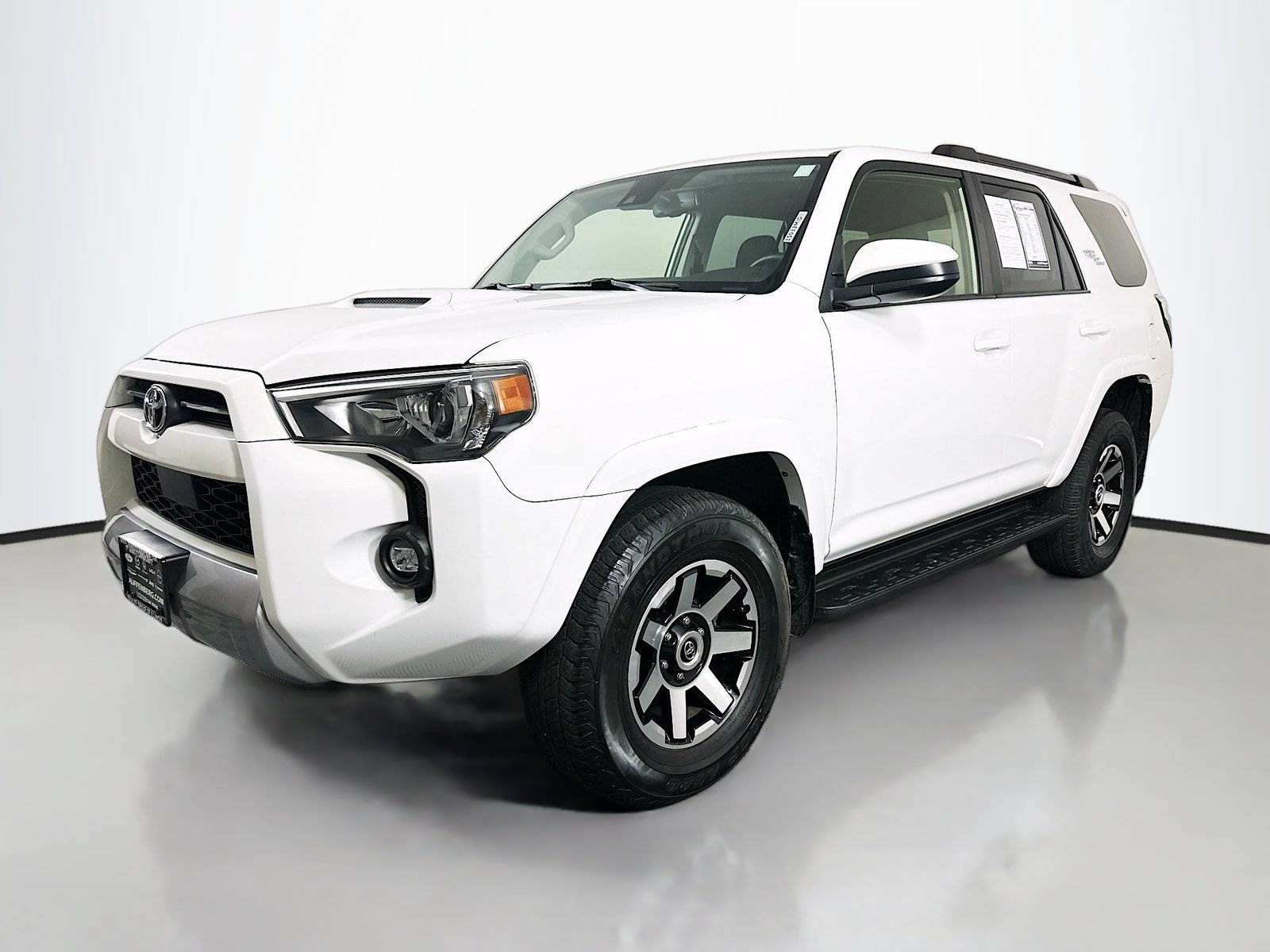 Used 2022 Toyota 4Runner TRD Off-Road AWD/4WD image 3