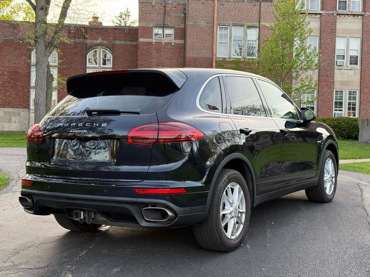 Used 2015 Porsche Cayenne Diesel AWD/4WD image 3