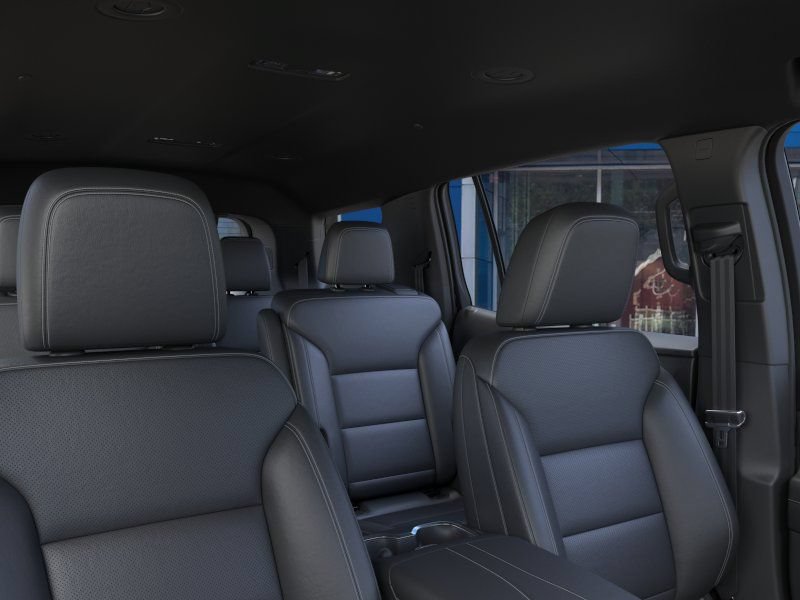 Used 2026 Chevrolet Traverse LT w/ Midnight/Sport Edition FWD image 24