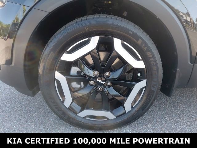 Used 2023 Kia Telluride EX w/ EX Captain's Chair Package image 10