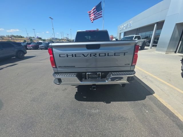 Used 2025 Chevrolet Silverado 3500 LTZ w/ LTZ Plus Package AWD/4WD image 14